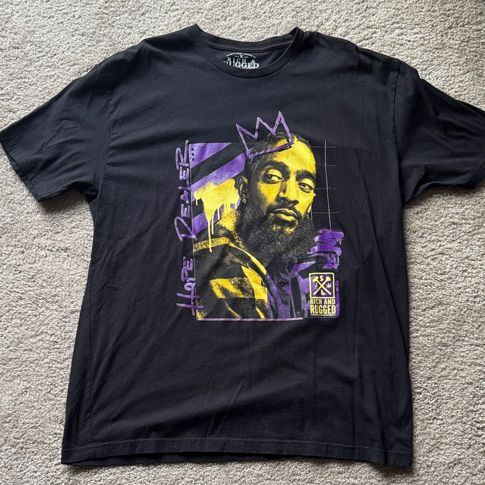 RICH & RUGGED - HOPE DEALER W/ PURPLE & GOLD ON A BLACK NIPSEY HUSSLE TEE Sz.2xl
